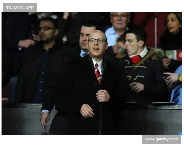 如何了解滕哈赫的度假动态及其社交媒体分享的最新动向